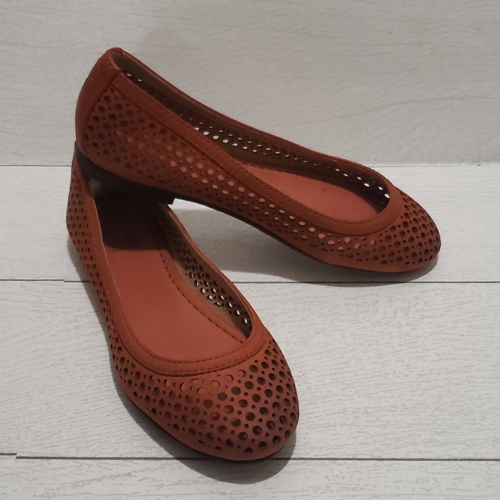 Frye Carson 6 ballet flats Terracota color shoes